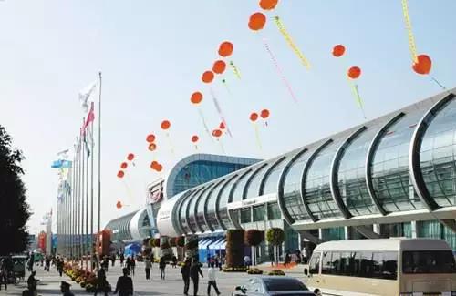 ����ͻ������չ