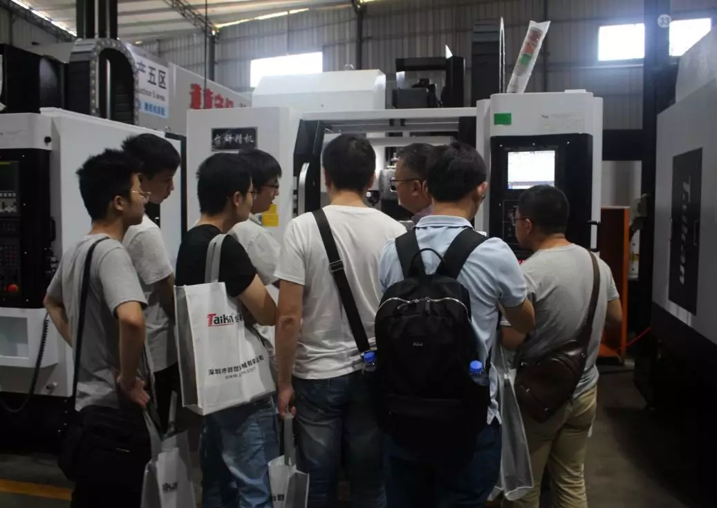 ����ͻ��(�й�)���޹�˾����