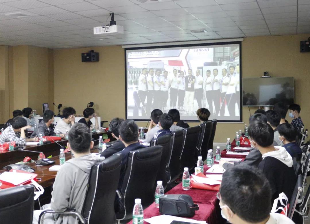 ����ͻ�ƾ�����ѵ