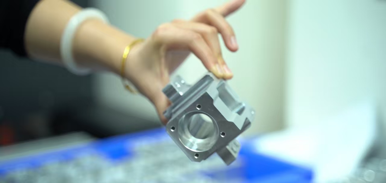 ����ͻ��(�й�)���޹�˾����