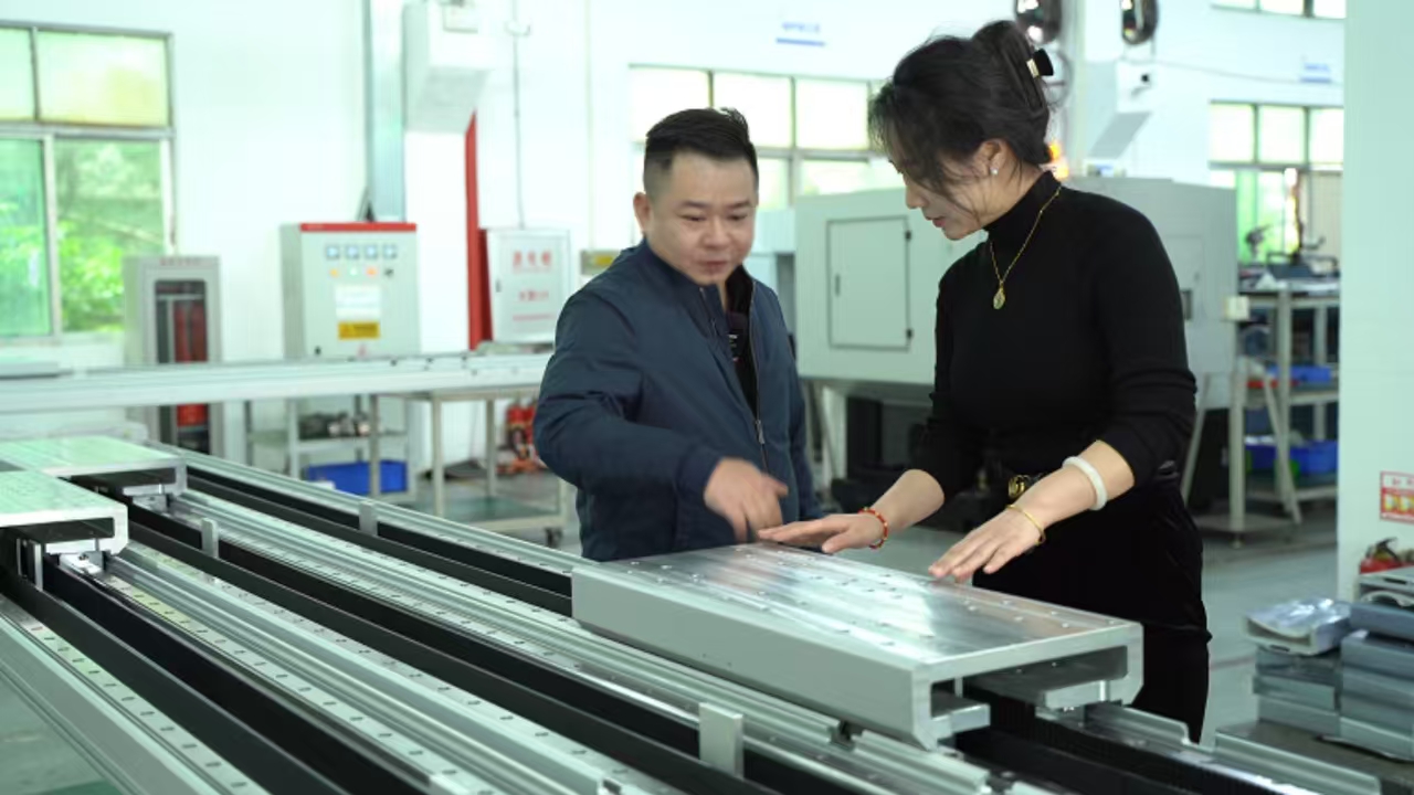 ����ͻ��(�й�)���޹�˾����